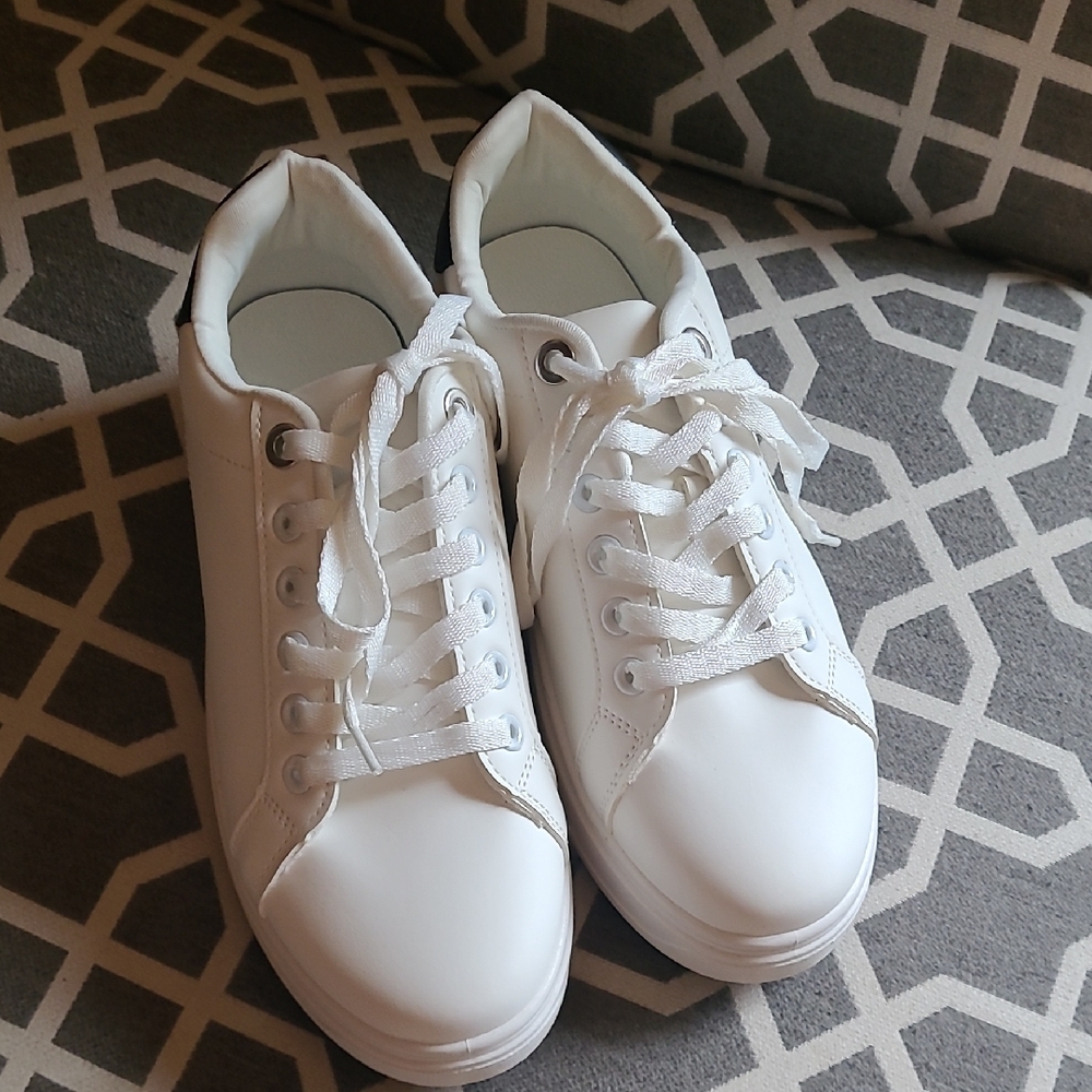 Madden Girl Josiiee platform sneakers